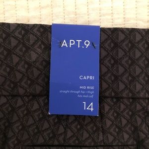 Apt. 9 Capri cigarette pant